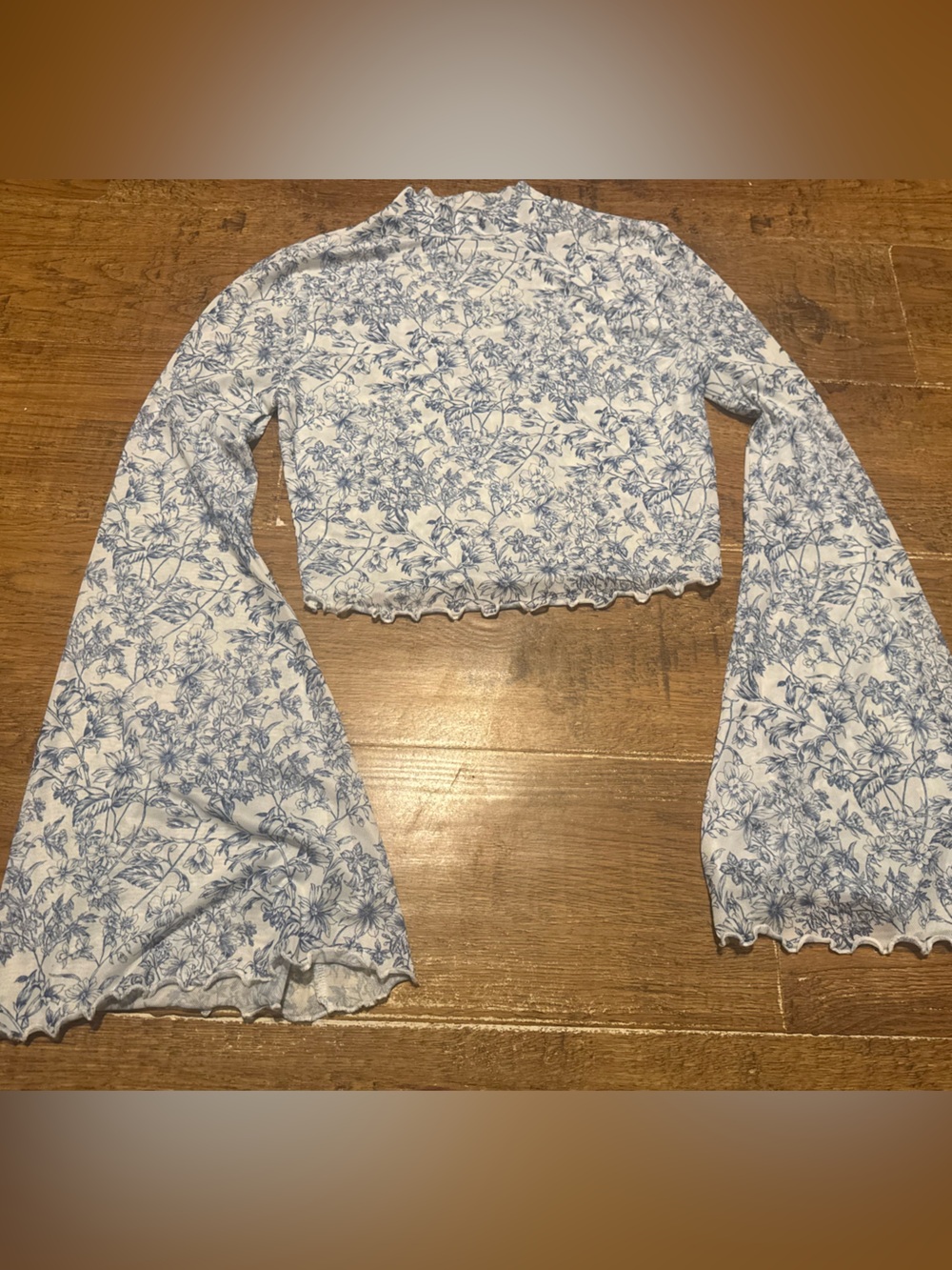 Women's Bell Sleeve Floral Mock Neck Crop Top retro stretch mesh Small